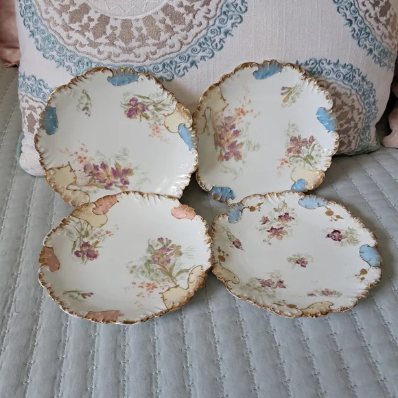 Antique 1880s Limoges French Porcelain Dessert Set of 4 Plates in Floral Motif - Picture 1 of 10